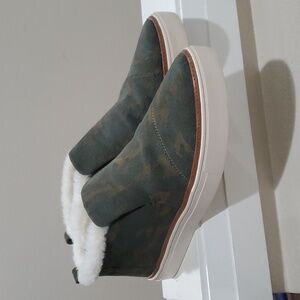Toms Paxton boot NWT W12